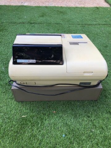 Máquina registradora ELCO-DATA NT 2216,