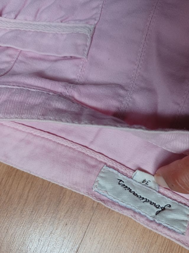 Falda de Stradivarius talla 34