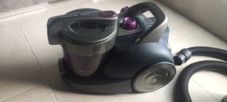 Aspiradora taurus megane advance eco plus de segunda mano por 25 EUR en  Málaga en WALLAPOP