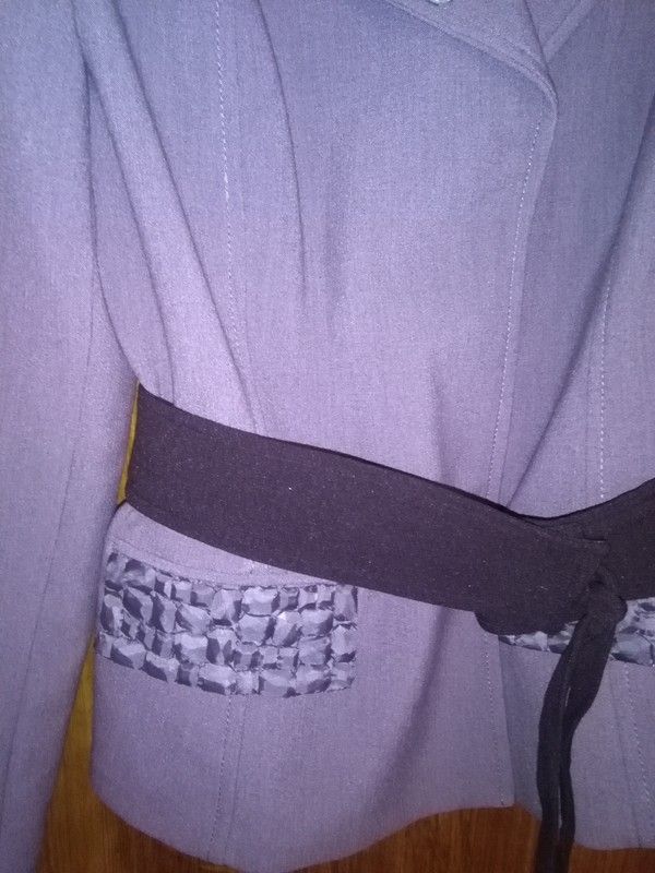 Un chaquetón gris de la tienda October.