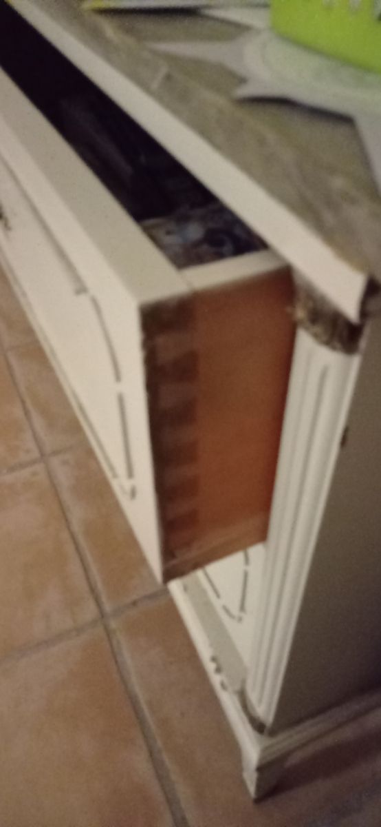 Mueble caoba vintage  , cómoda o para televisor