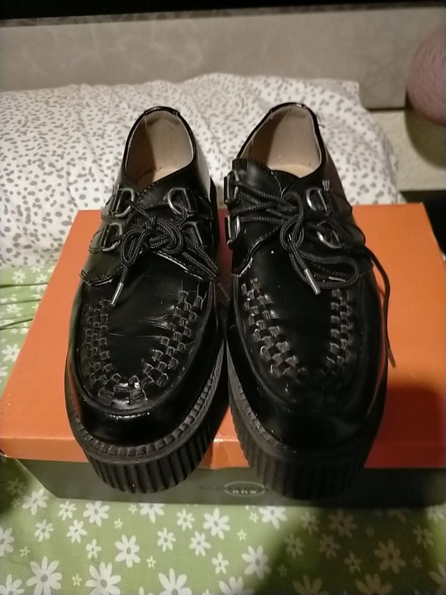 zapatos woopers T.U.K