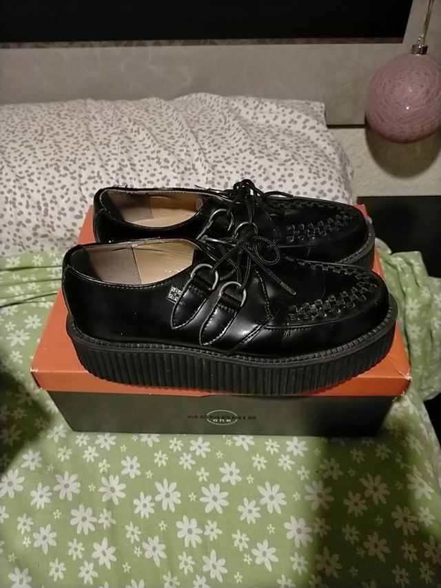 zapatos woopers T.U.K