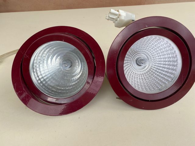 2 focos empotrables y orientables