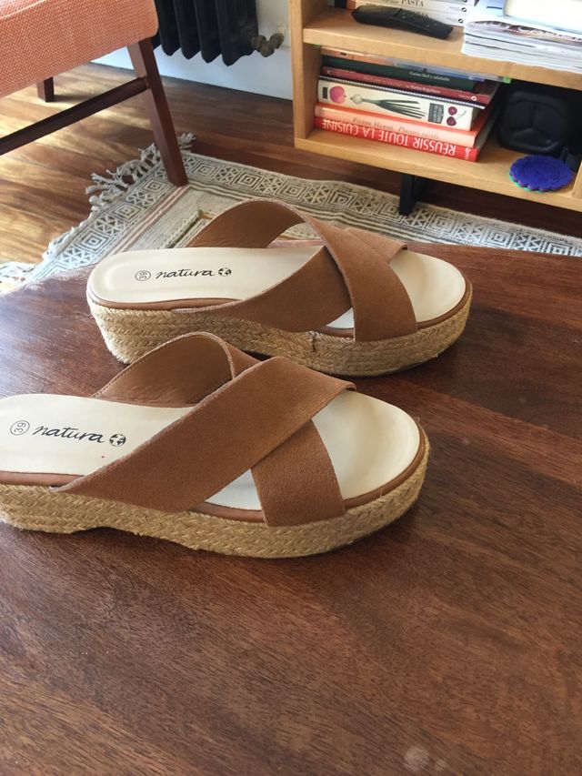 Cuñas con plataforma de piel