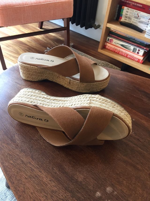 Cuñas con plataforma de piel