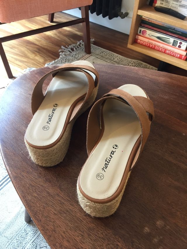 Cuñas con plataforma de piel