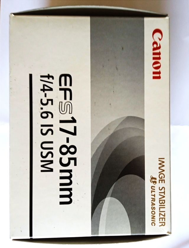 CÁMARA CANON 600D OBJETIVO 17-85 IS  OBJET 50 F1.8