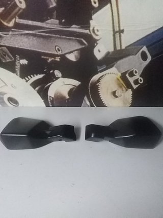 JUEGO CUBREMANOS UNIVERSALES MOTO / QUAD / ATV