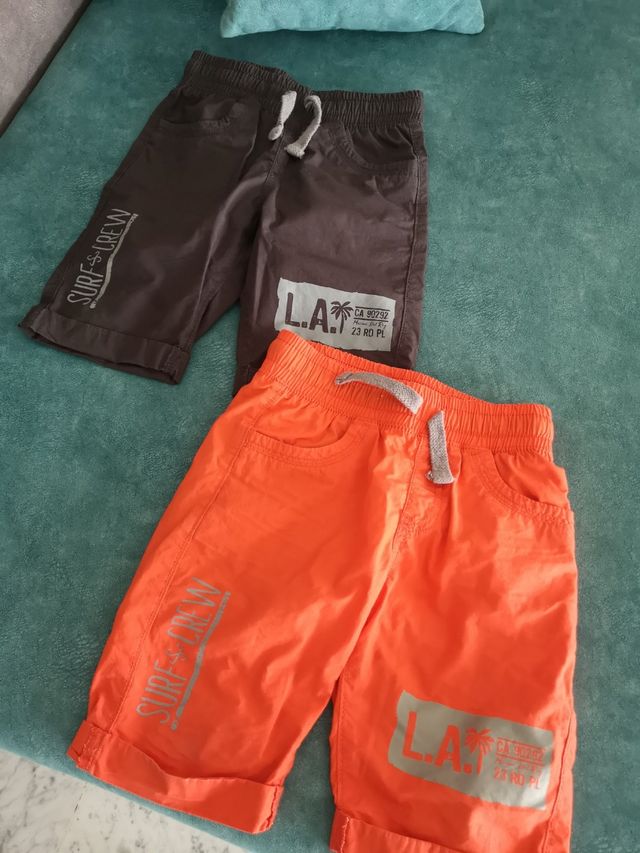 pantalón corto Bermudas 8 años gris y naranja