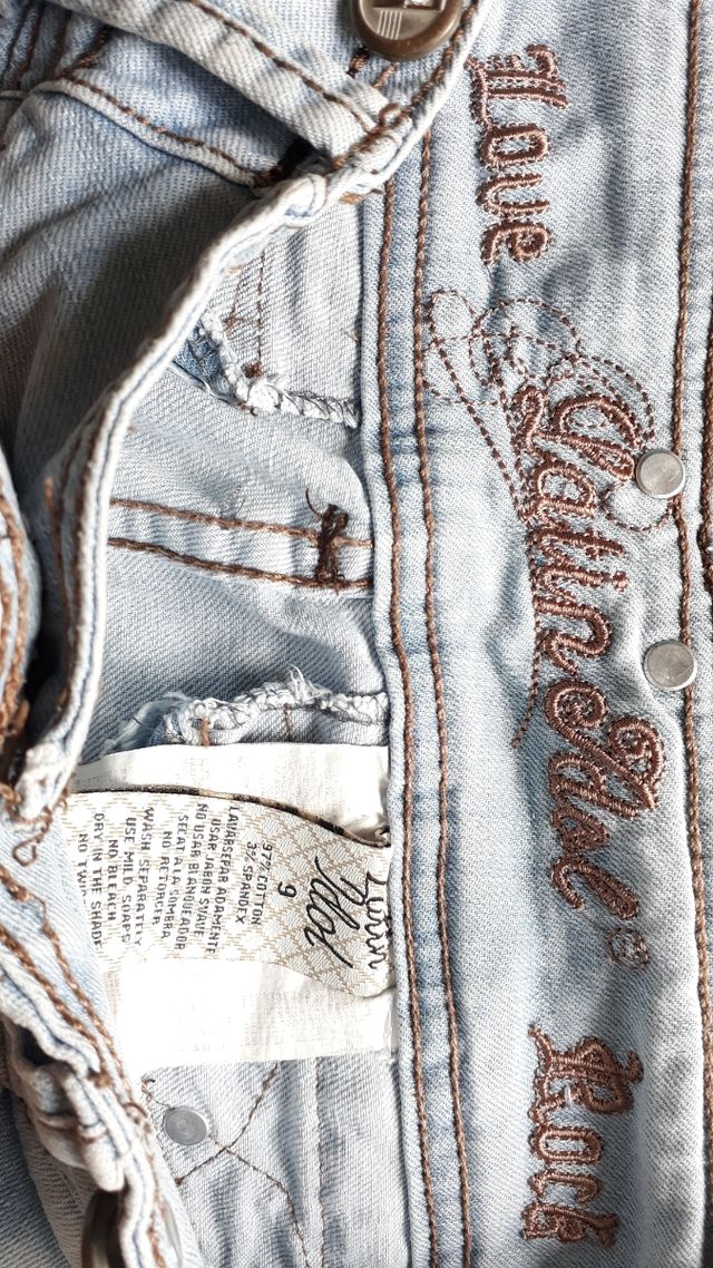 Vaquero corto azul claro