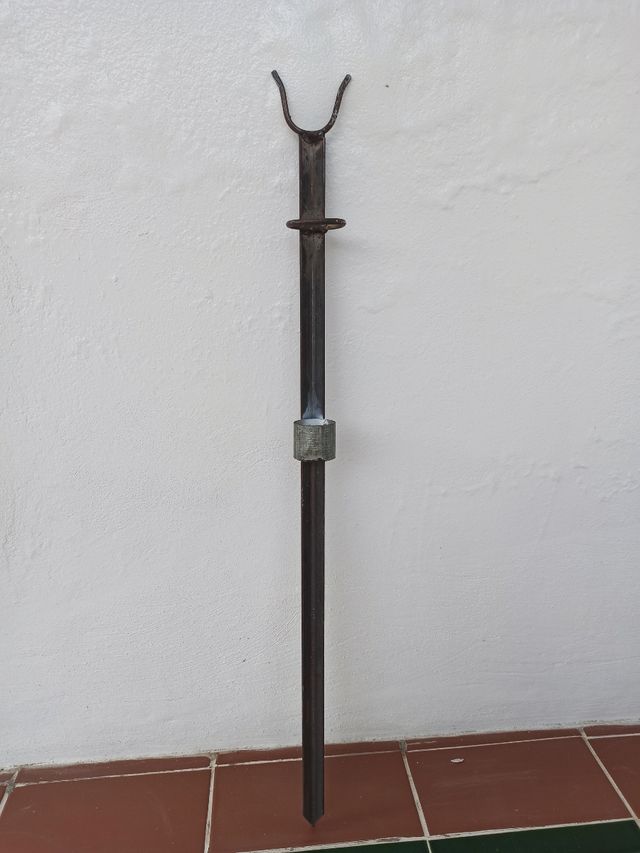 SOPORTE PIQUETE PARA CAÑA