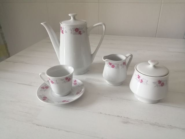 Juego de café de 6 tácitas. Sin estrenar