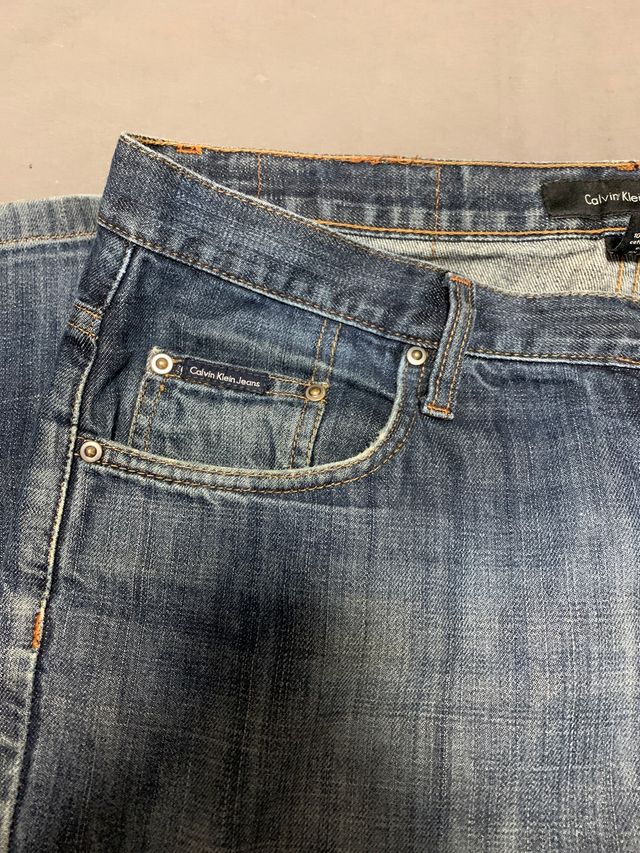 Pantalón tejano Calvin Klein talla 34