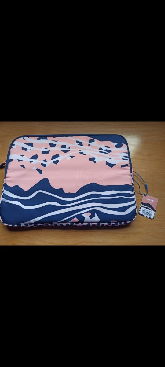 Funda mini portátil/ portadocumentos