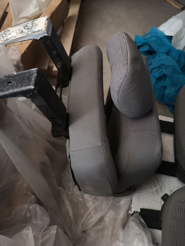 asientos giratorios de Hyundai H-1 2002