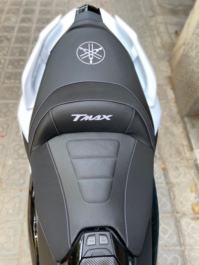 tapizamos tu asiento de moto