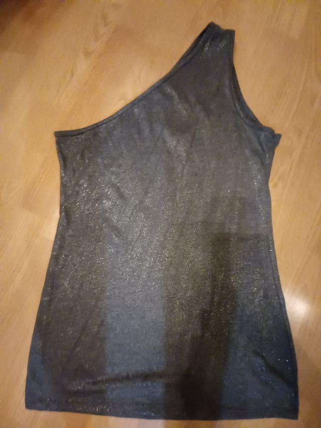 Camiseta con una manga