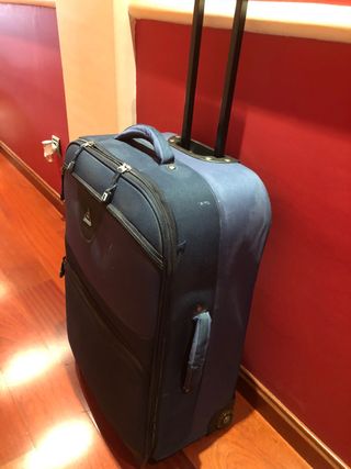 Maletas de segunda mano por 10 EUR en Granada en WALLAPOP