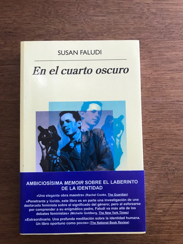 en el cuarto oscuro