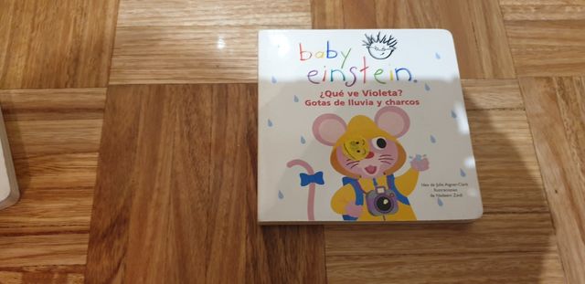 4 libros bebes 1 añito.
