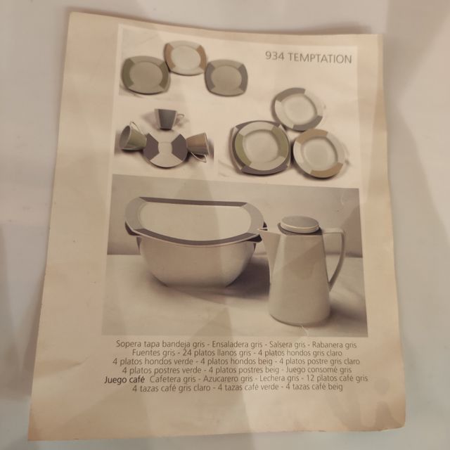 Vajilla completa + j. café. Nueva.