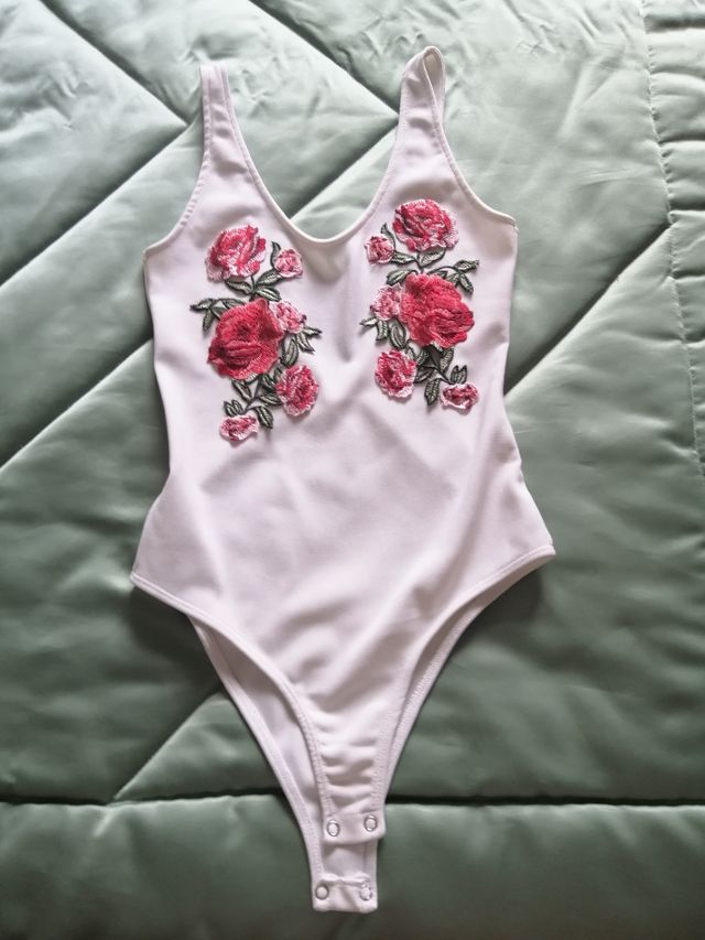 Body Escote en Espalda Pull&Bear. Talla S