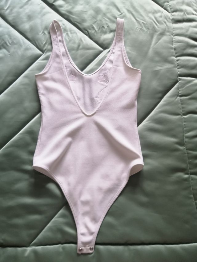 Body Escote en Espalda Pull&Bear. Talla S