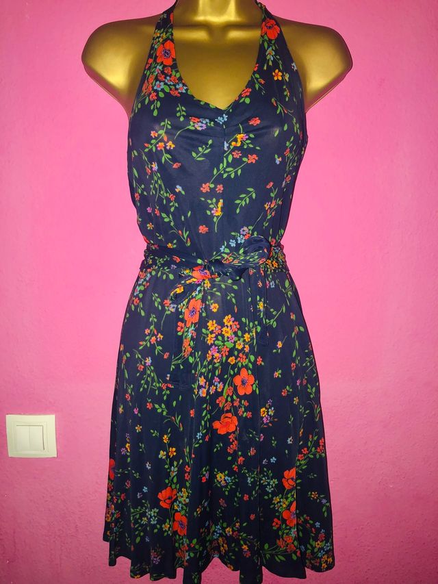 Vintage vestido floral atado al cuello