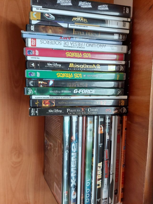 lote de DVDs y blu ray