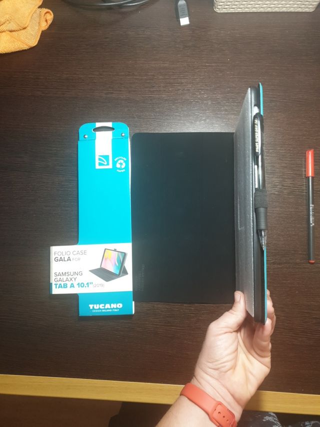 Funda TUCANO para SAMSUNG GALAXY TAB A 10.1" 2019.