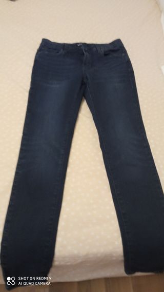 Pantalones vaqueros escalada mujer de segunda mano por 45 EUR en San Benito  de Ciudad Real en WALLAPOP