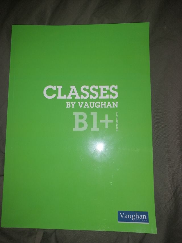 SIN ESTRENAR libro inglés Vaughan nivel b1+ NUEVO