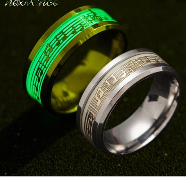 Anillo musical fluorescente