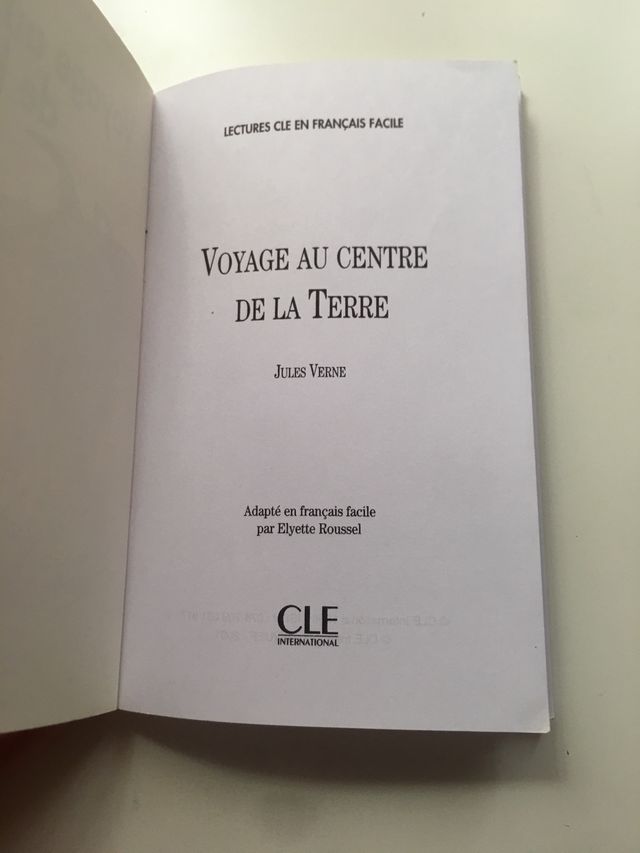 Libro "Voyage au centre de la Terre"
