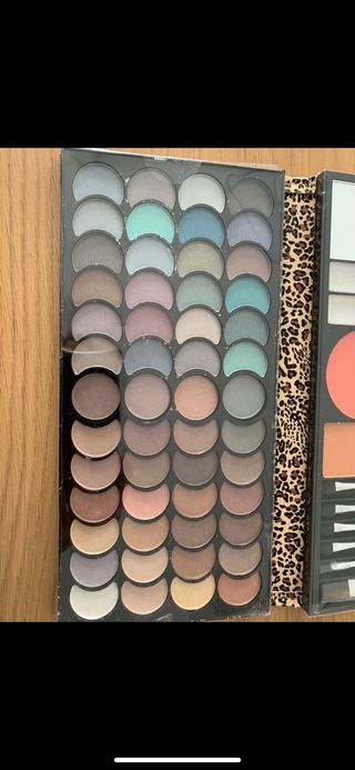 Estuche de maquillaje de Druni de segunda mano por 7,5 EUR en Valencia en  WALLAPOP