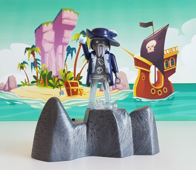 Playmobil Pirata transparente con base luminosa