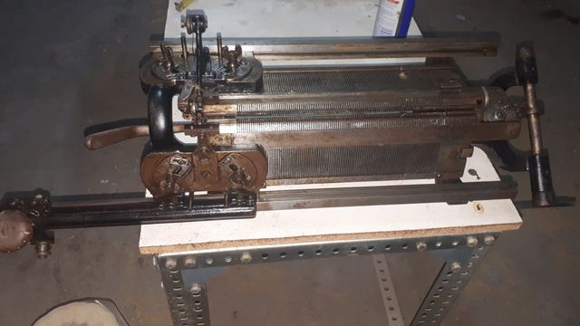 Máquina Tricotar de sobremesa 