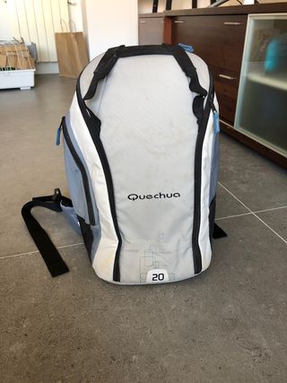 Mochila nevera 20l de segunda mano por 10 EUR en Valencia en WALLAPOP