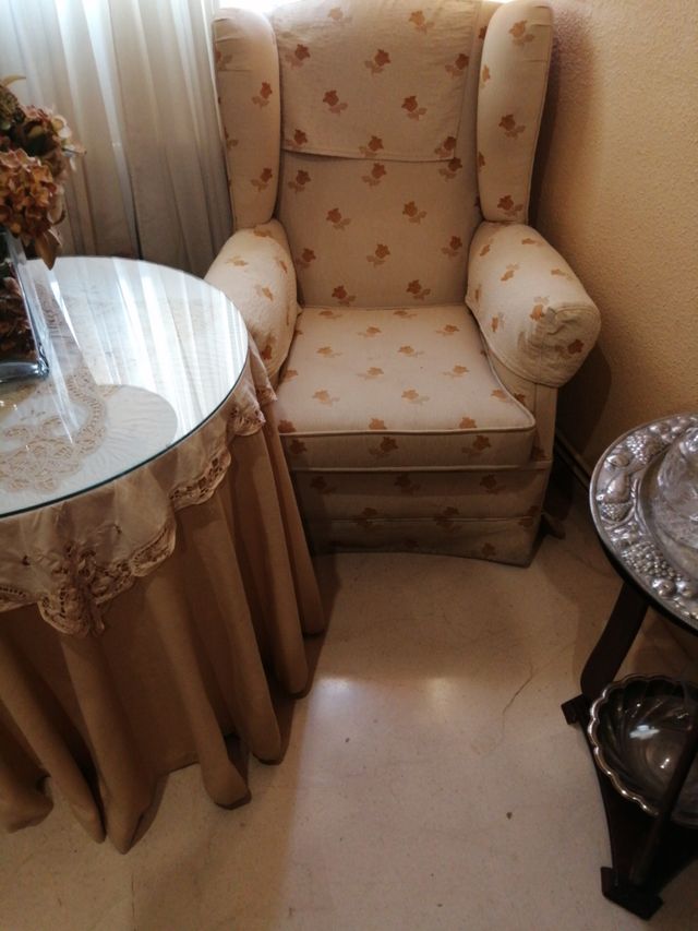 dos sillones de orejas