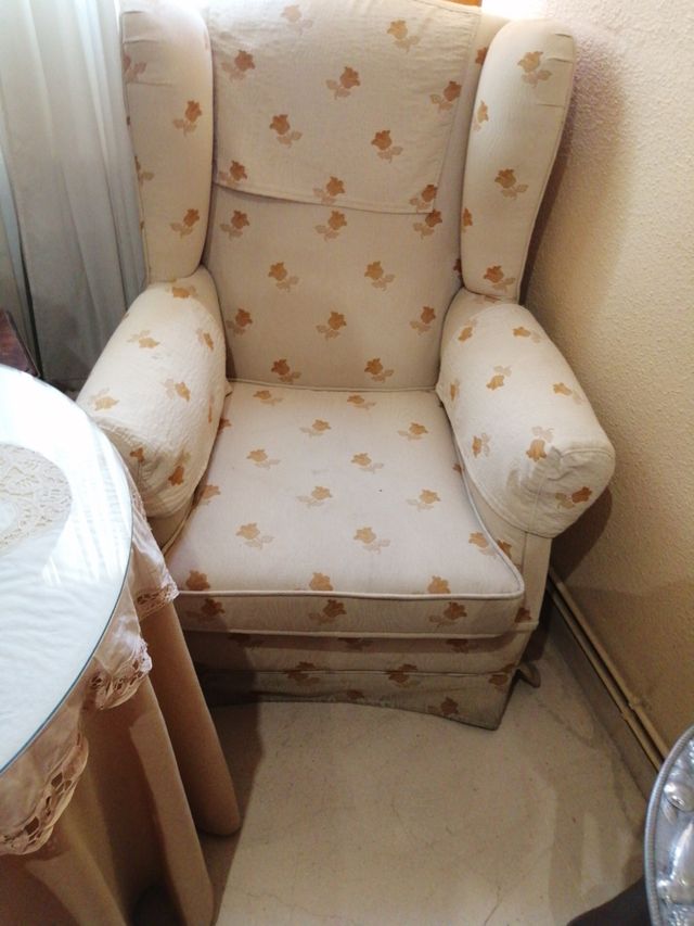 dos sillones de orejas