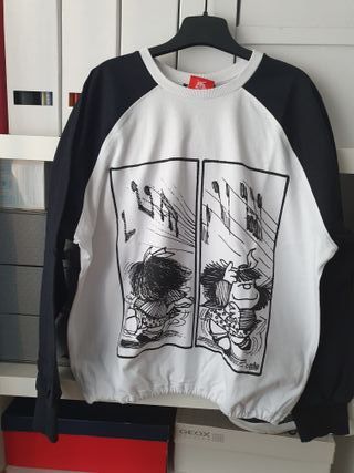 Camiseta Zara. Mafalda de segunda mano por 18 EUR en Pamplona en WALLAPOP