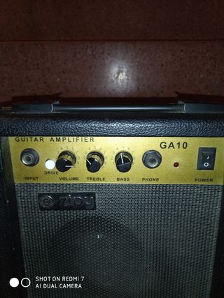 AMPLIFICADOR GUITARRA ZIPY GA10 de segunda mano por 20 EUR en Jerez de la  Frontera en WALLAPOP