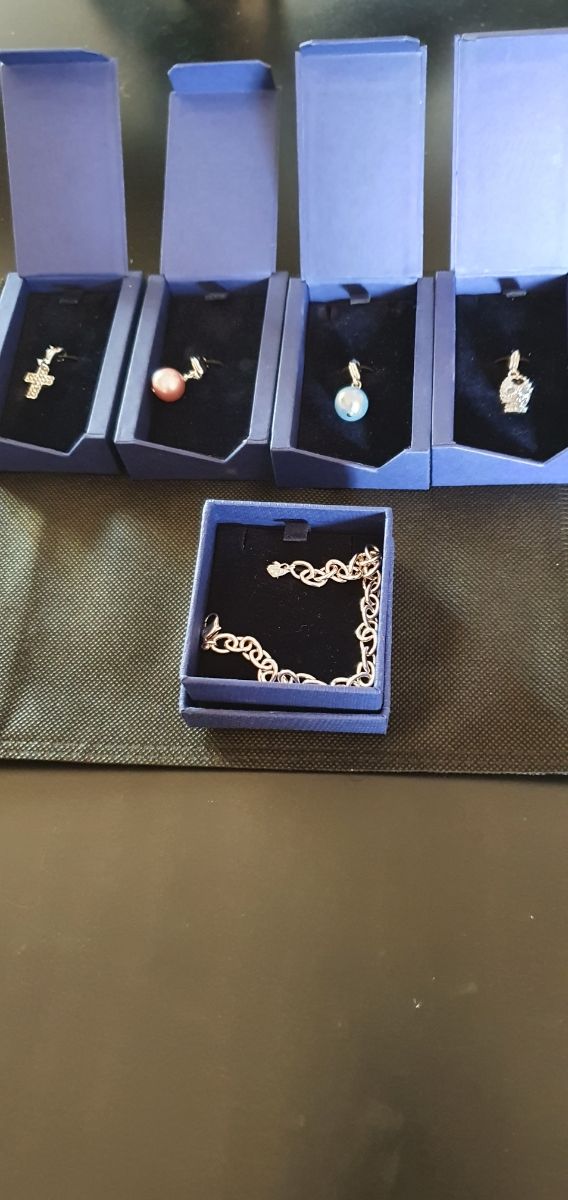 Pulsera y charms Swarovski