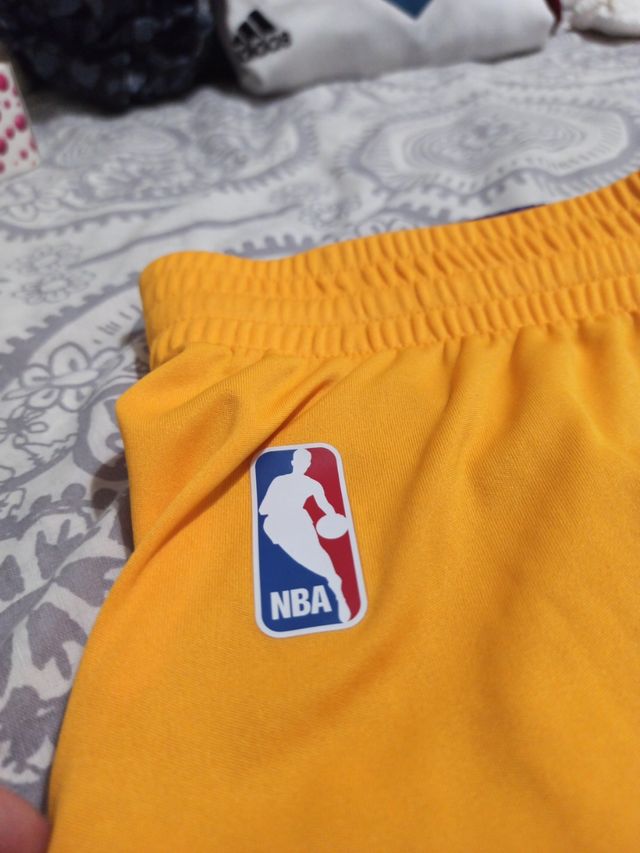 Pantalón corto, calzonas, Lakers, amarillas, nueva