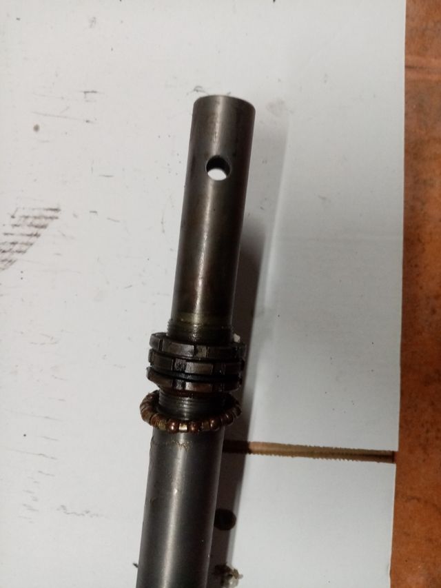 orquilla y tija peugeot satelis