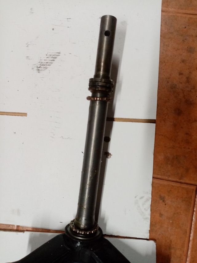 orquilla y tija peugeot satelis