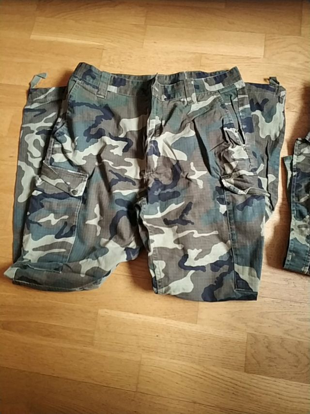 Uniforme militar boscoso