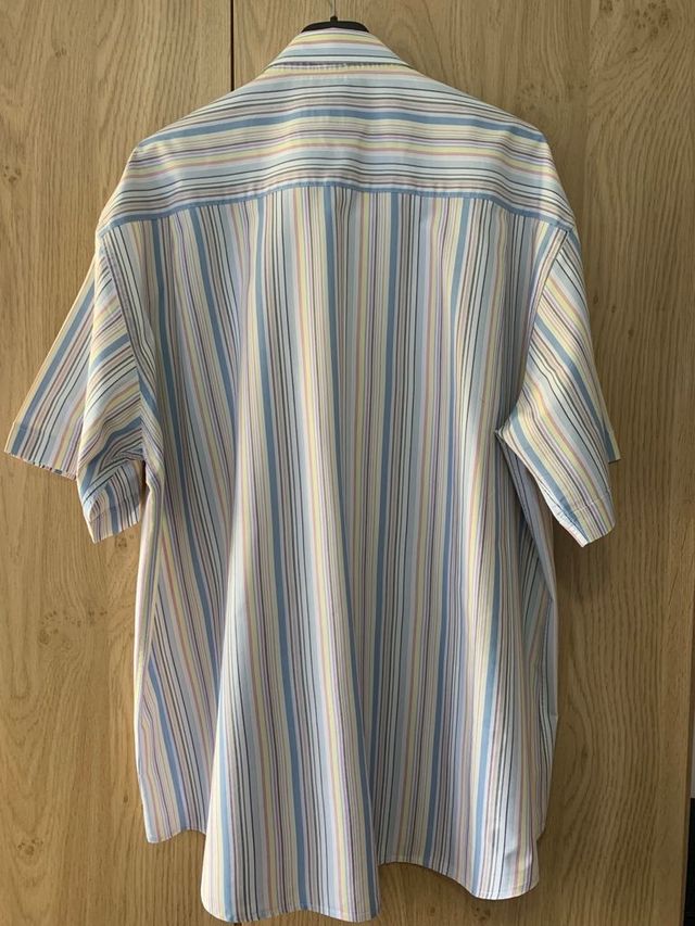 Camisa manga corta de Dustin, talla XL