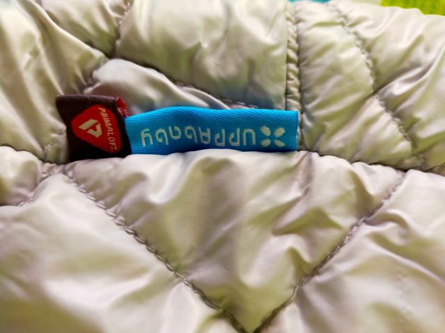 Saco térmico gris y negro  Uppa 